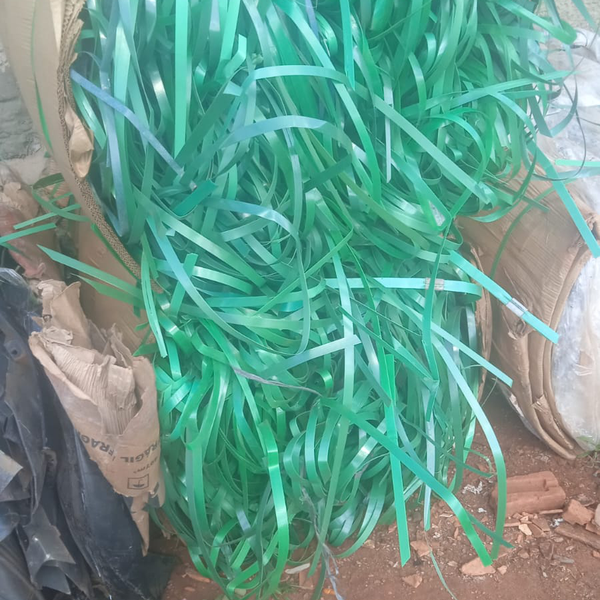 Fita pet   plasticos sucatas - plástico - Barretos, SP - B2Blue - Compra e Venda de Resíduos