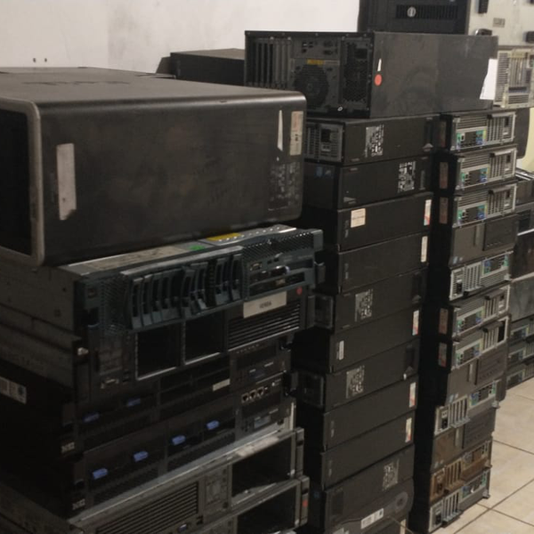 Componentes eletronicos de computador - eletroeletrônicos - Sorocaba, SP - B2Blue - Compra e Venda de Resíduos