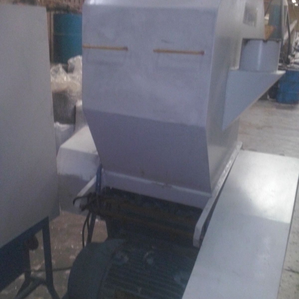 Resíduo: Moinho p/plastico ivomaq 500mm seminovo. - B2Blue  - Compra e Venda de Resíduos