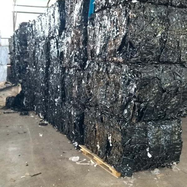 Pet laminado preto - plástico - Manaus, AM - B2Blue - Compra e Venda de Resíduos