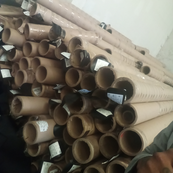 papelão e PHD material plástico - Outros