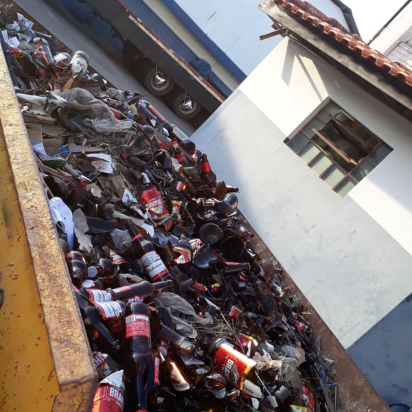 Vidro quebrado - vidro - Ponta Grossa, PR - B2Blue - Compra e Venda de Resíduos