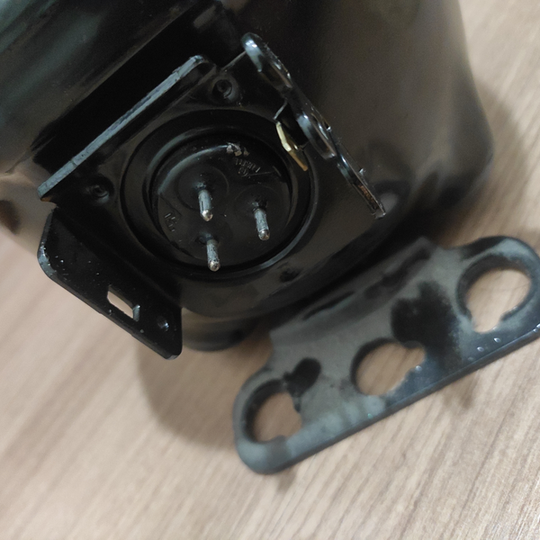 Resíduo: Compressor de geladeira queimado - B2Blue  - Compra e Venda de Resíduos