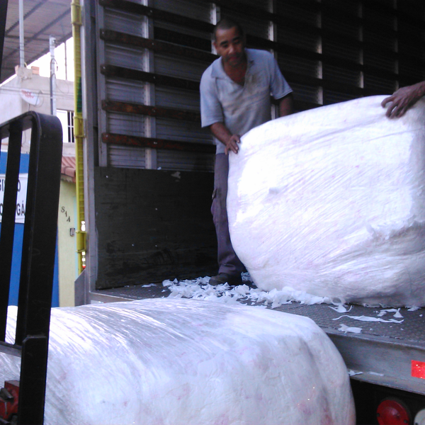 Aparas fraldinha pp+pe - plástico - Itaquaquecetuba, SP - B2Blue - Compra e Venda de Resíduos