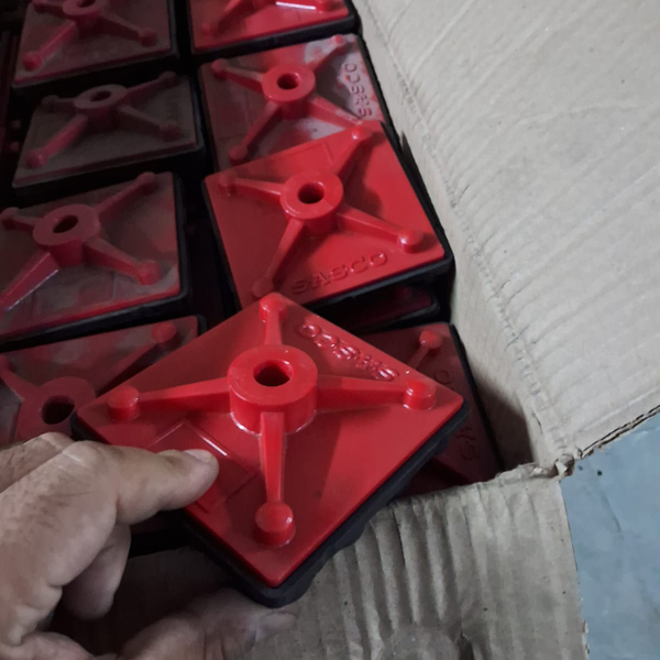 Resíduo: Suporte anti-vibração para máquinas para fixação m12 - B2Blue  - Compra e Venda de Resíduos