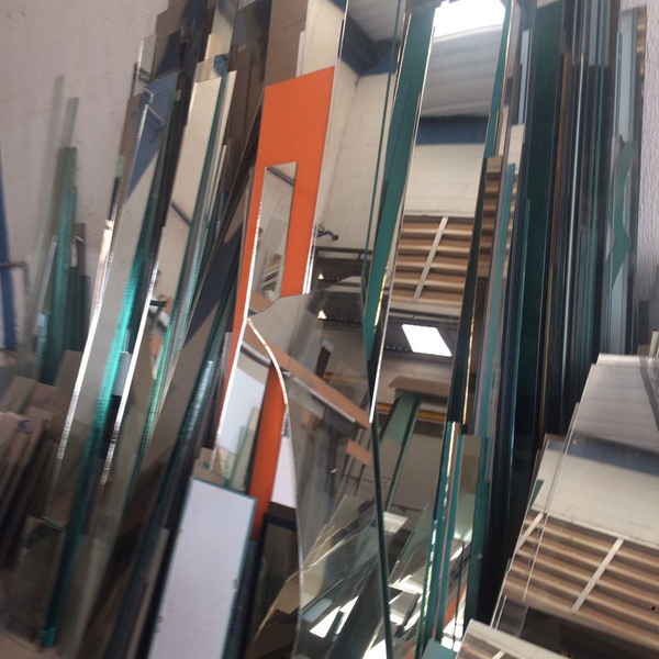 Retalho de espelho guardian e cebrace - vidro - Piracicaba, SP - B2Blue - Compra e Venda de Resíduos