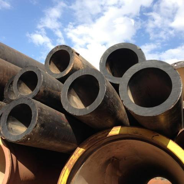 Sobras e sucatas de tubos em PEAD - Plástico