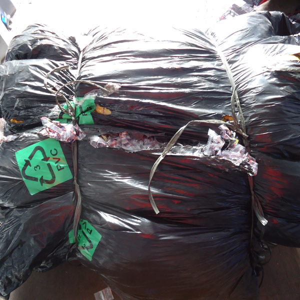 Filme de pvc termoenclhível - plástico - Nova Fátima, PR - B2Blue - Compra e Venda de Resíduos