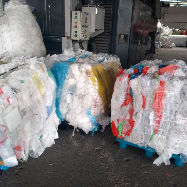 Pebd apara cores - plástico - Manaus, AM - B2Blue - Compra e Venda de Resíduos