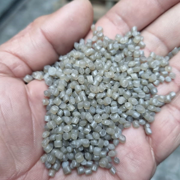 Canela ou cristal - plástico - SAO BERNARDO DO CAMPO, SP - B2Blue - Compra e Venda de Resíduos