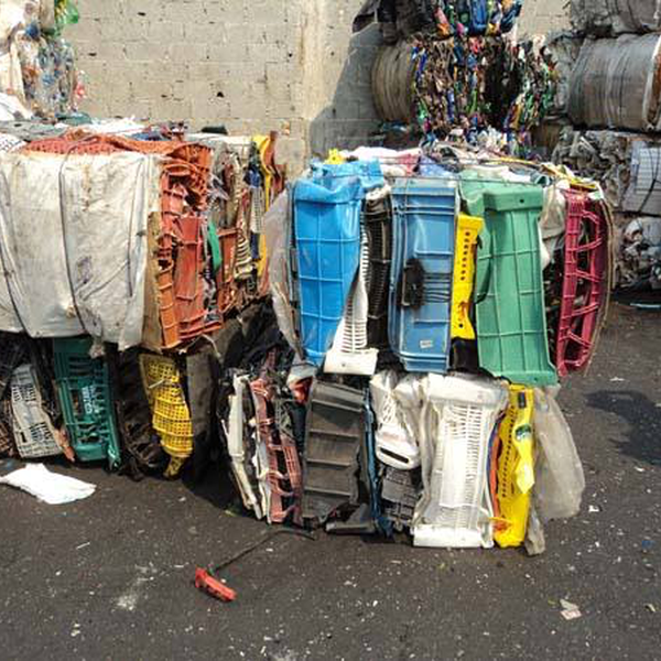 Pead aparas - plástico - Alta Floresta, MT - B2Blue - Compra e Venda de Resíduos