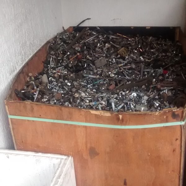 Resíduo: Parafusos misto - B2Blue  - Compra e Venda de Resíduos