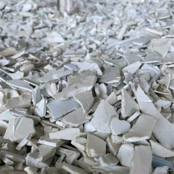 Resíduo: Pvc  branco  semi rigido  moido - B2Blue  - Compra e Venda de Resíduos