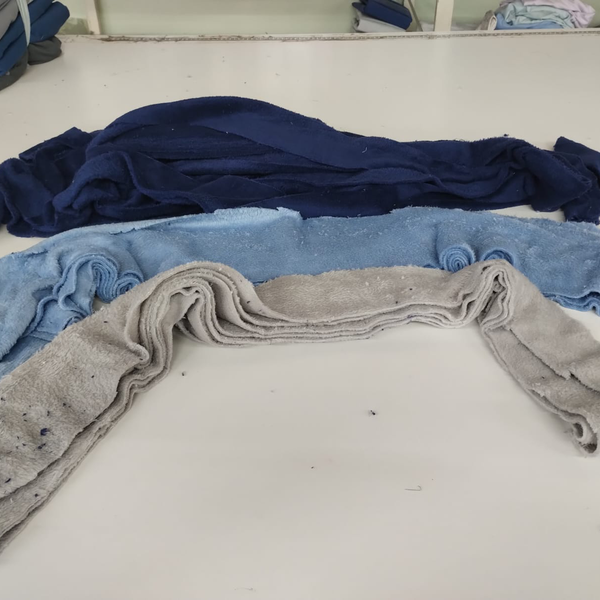 Tiras  fleece soft bubble e tiras de ffreece lisa - outros - Borborema, SP - B2Blue - Compra e Venda de Resíduos