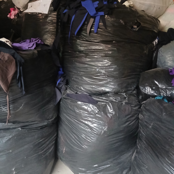 Resíduo: Retalhos lycra - B2Blue  - Compra e Venda de Resíduos