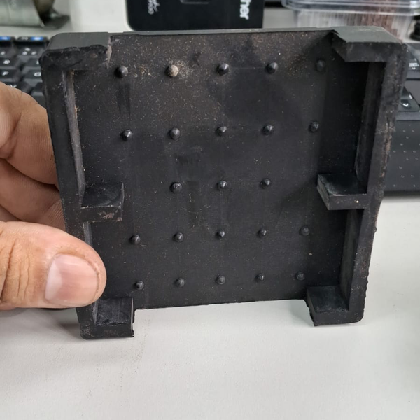 Suporte amortecedor para máquina 9,5x9,5x2 cm - outros - São Paulo, SP - B2Blue - Compra e Venda de Resíduos