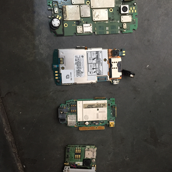 Resíduo: Placas de celulares - B2Blue  - Compra e Venda de Resíduos