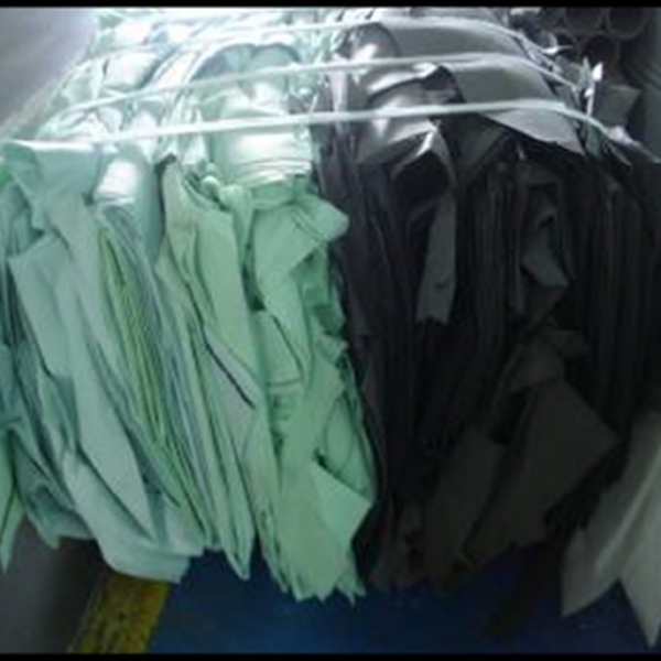 Manta resinada de PET - Plástico