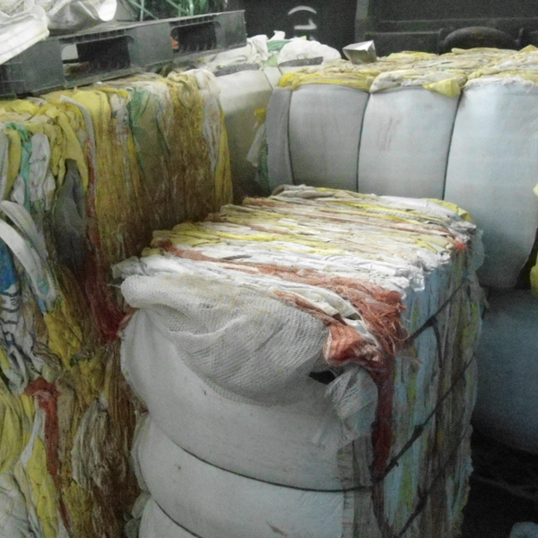 Sacos de rafia e big bags para lavagem. - plástico - São José Dos Campos, SP - B2Blue - Compra e Venda de Resíduos