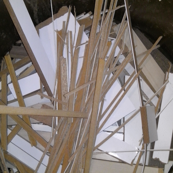  mdf e mdp sobrasd emadeiras de várias cores sobras de pl... - madeira - Salto, SP - B2Blue - Compra e Venda de Resíduos