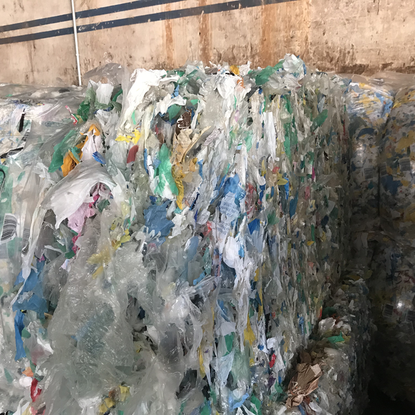 Venda de apara limpa de pebd colorido ou preto - plástico - Ribeirão Preto, SP - B2Blue - Compra e Venda de Resíduos