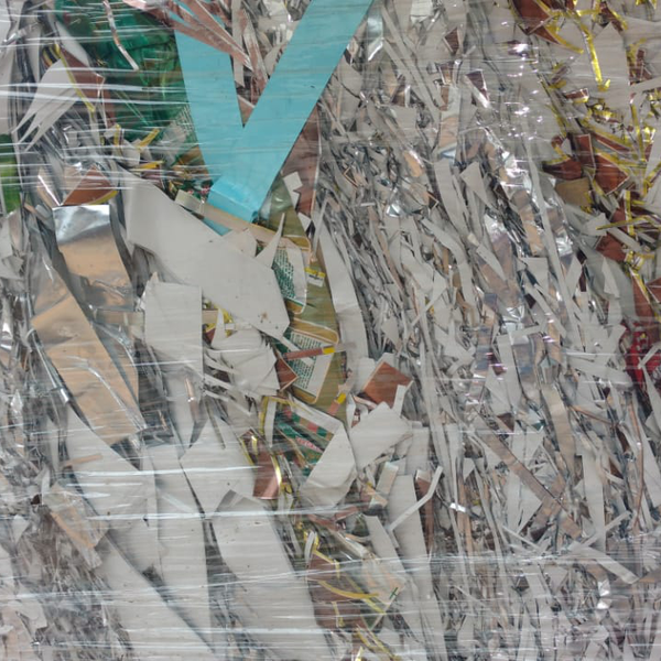 Papel aluminizado entre outros. - papel/papelão - Pitanga, PR - B2Blue - Compra e Venda de Resíduos