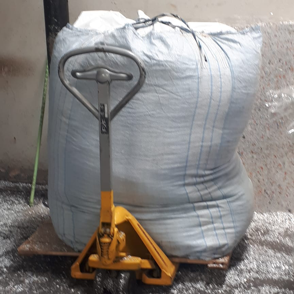Resíduo: Laminados moídos (pós indústria) para produção de telhas- placas e calhas agrícolas  ecológicas - B2Blue  - Compra e Venda de Resíduos