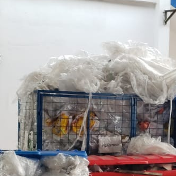 Plastico solto - plástico - Cascavel, PR - B2Blue - Compra e Venda de Resíduos