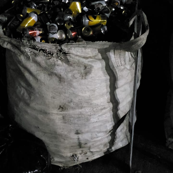 Latinha (aluminio) - metais - Florianópolis, SC - B2Blue - Compra e Venda de Resíduos