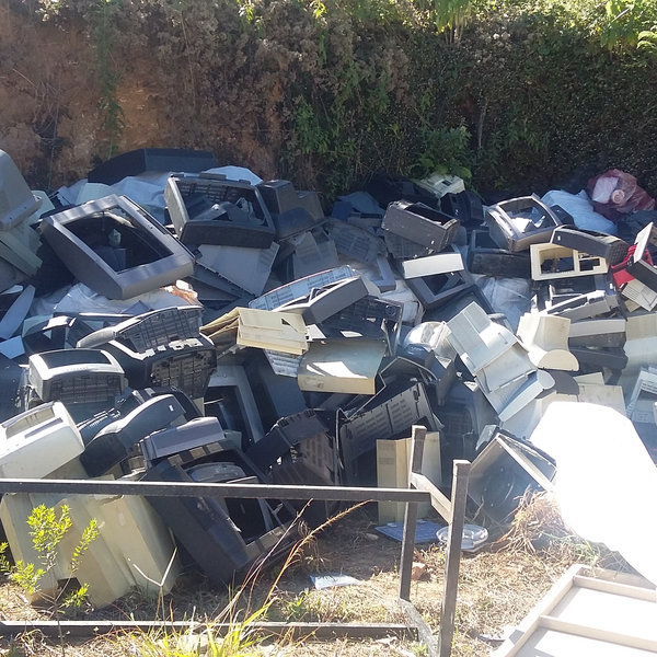 Aparelhos de som - eletroeletrônicos - Poços De Caldas, MG - B2Blue - Compra e Venda de Resíduos