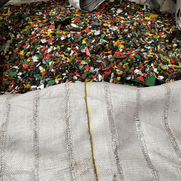 Pe moído diversas core - plástico - ARARAS, SP - B2Blue - Compra e Venda de Resíduos