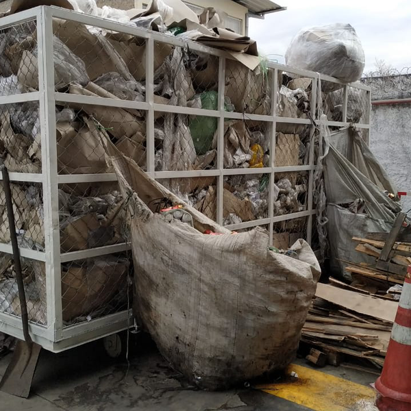 Papelão - papel/papelão - Ipatinga, MG - B2Blue - Compra e Venda de Resíduos