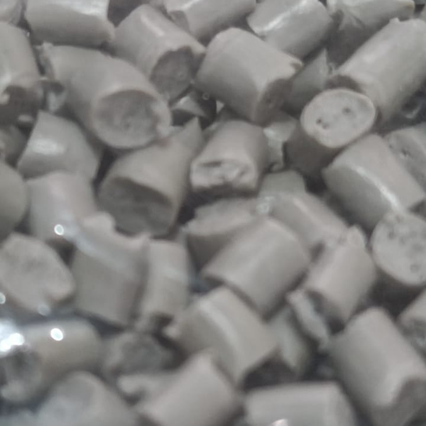 PSAI preto granulado limpo - Plástico