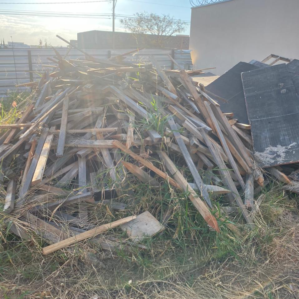 Madeira (sobras de mdf - madeira - UBERLANDIA, MG - B2Blue - Compra e Venda de Resíduos