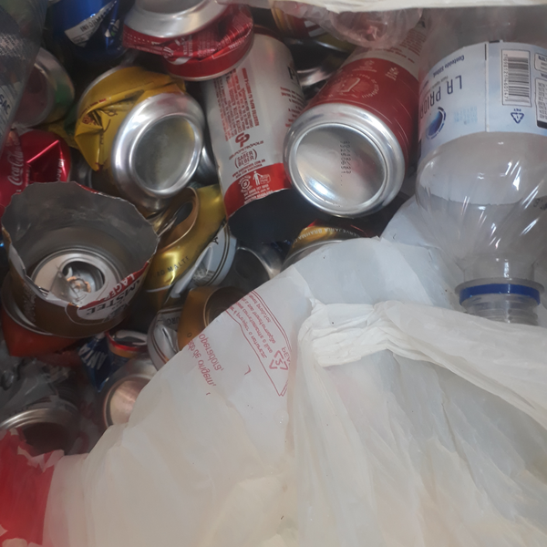 Alumínio (latas) ensacado - metais - Caldas Novas, GO - B2Blue - Compra e Venda de Resíduos
