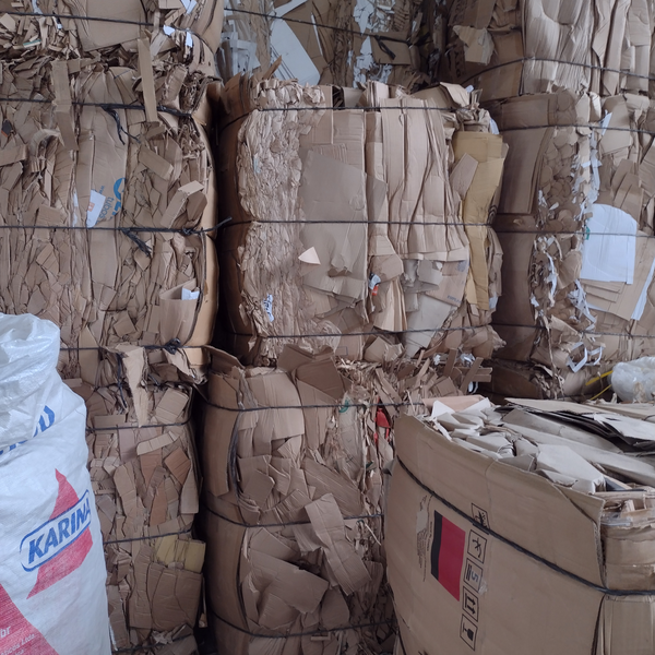 Papelão apara - papel/papelão - Jaraguá do Sul, SC - B2Blue - Compra e Venda de Resíduos