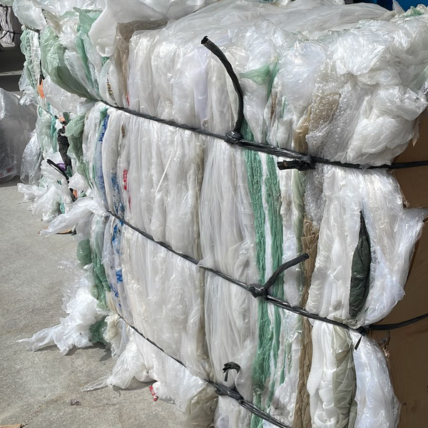 Plastico prensado limpo - plástico - BRUSQUE, SC - B2Blue - Compra e Venda de Resíduos