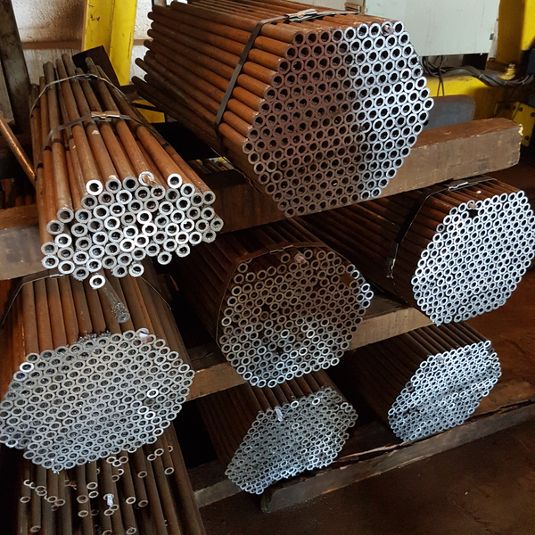 Tubos aço carbono - metais - Belo Horizonte, MG - B2Blue - Compra e Venda de Resíduos