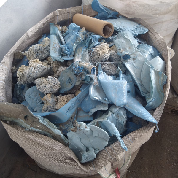 Resíduo: Borra de pet azul limpa e pó de pet - B2Blue  - Compra e Venda de Resíduos