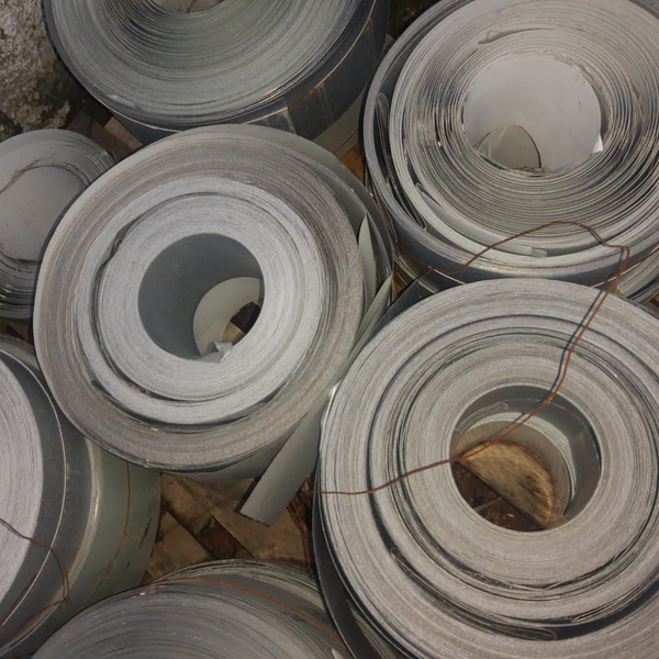 Resíduo: Aço - refilos de bobina - telhas metálicas - B2Blue  - Compra e Venda de Resíduos