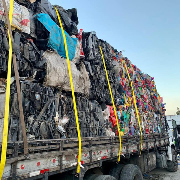 Resíduo: Pet  e pp - B2Blue  - Compra e Venda de Resíduos