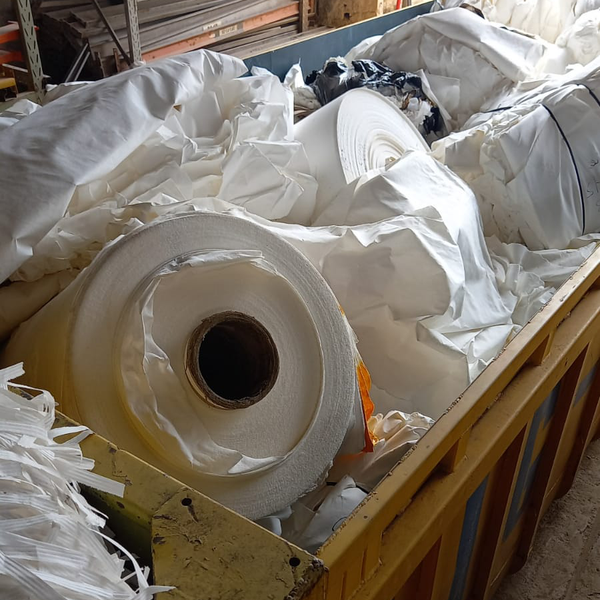 Resíduo: Apara de papel filtro com resina - B2Blue  - Compra e Venda de Resíduos