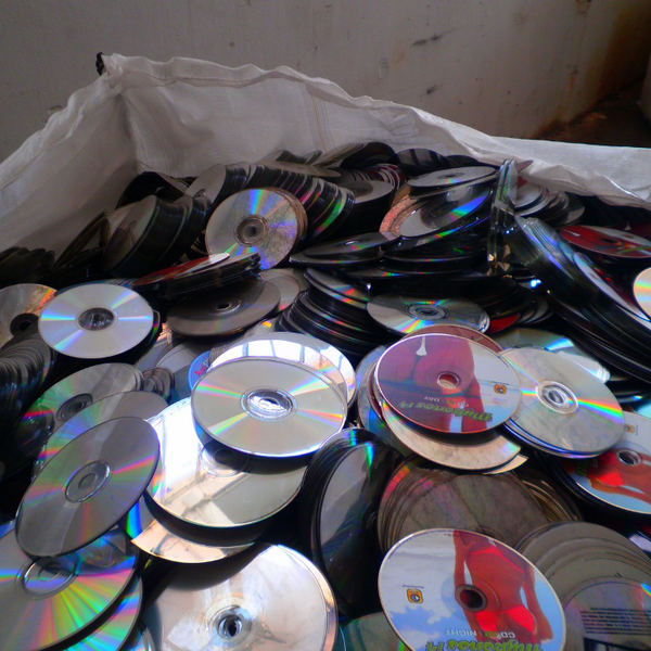 Cd/dvd - plástico - Indaiatuba, SP - B2Blue - Compra e Venda de Resíduos