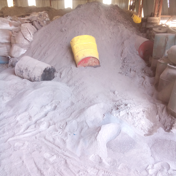 Pó de abrasivos como óxido de alumínio. - metais - Vinhedo, SP - B2Blue - Compra e Venda de Resíduos