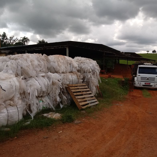 Polinylon aparas - plástico - Goiânia, GO - B2Blue - Compra e Venda de Resíduos