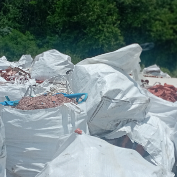 PVC  BRANCO  SEMI RIGIDO  MOIDO - Plástico