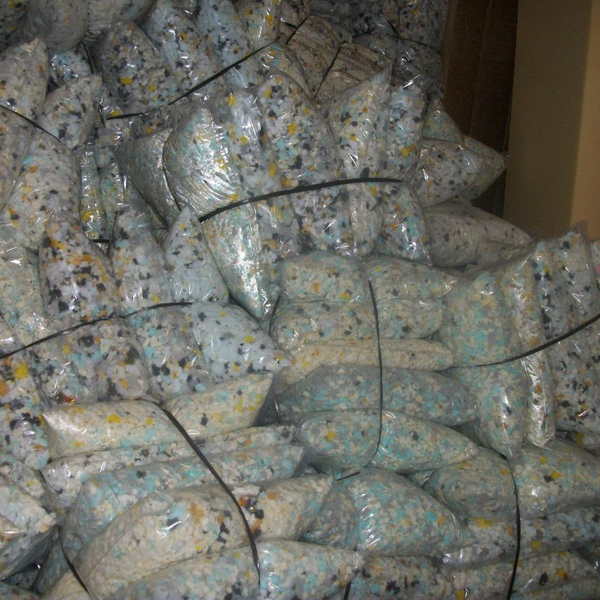 Flocos de espuma - plástico - São Bernardo do Campo, SP - B2Blue - Compra e Venda de Resíduos