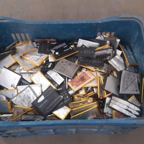 Placa celular - eletroeletrônicos - Sorocaba, SP - B2Blue - Compra e Venda de Resíduos