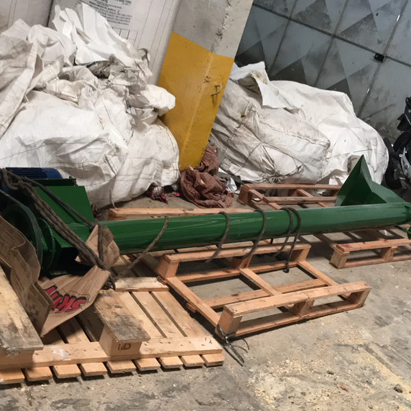 Aparas de fibra de vidro - construção e demolição - Moreno, PE - B2Blue - Compra e Venda de Resíduos