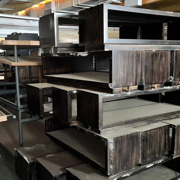 Resíduo: Madeiras mdf moveis de lojas roupas  - B2Blue  - Compra e Venda de Resíduos